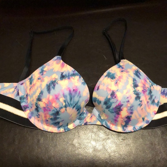 Victoria's Secret Accessories - Victoria's Secret t-shirt bra, size 32B